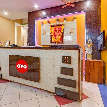 Oyo Flagship Hotel Samruddhi Lodge Nirmal  Exteriör bild